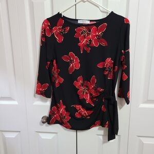 Hamilton Women's Black and Red Floral Top